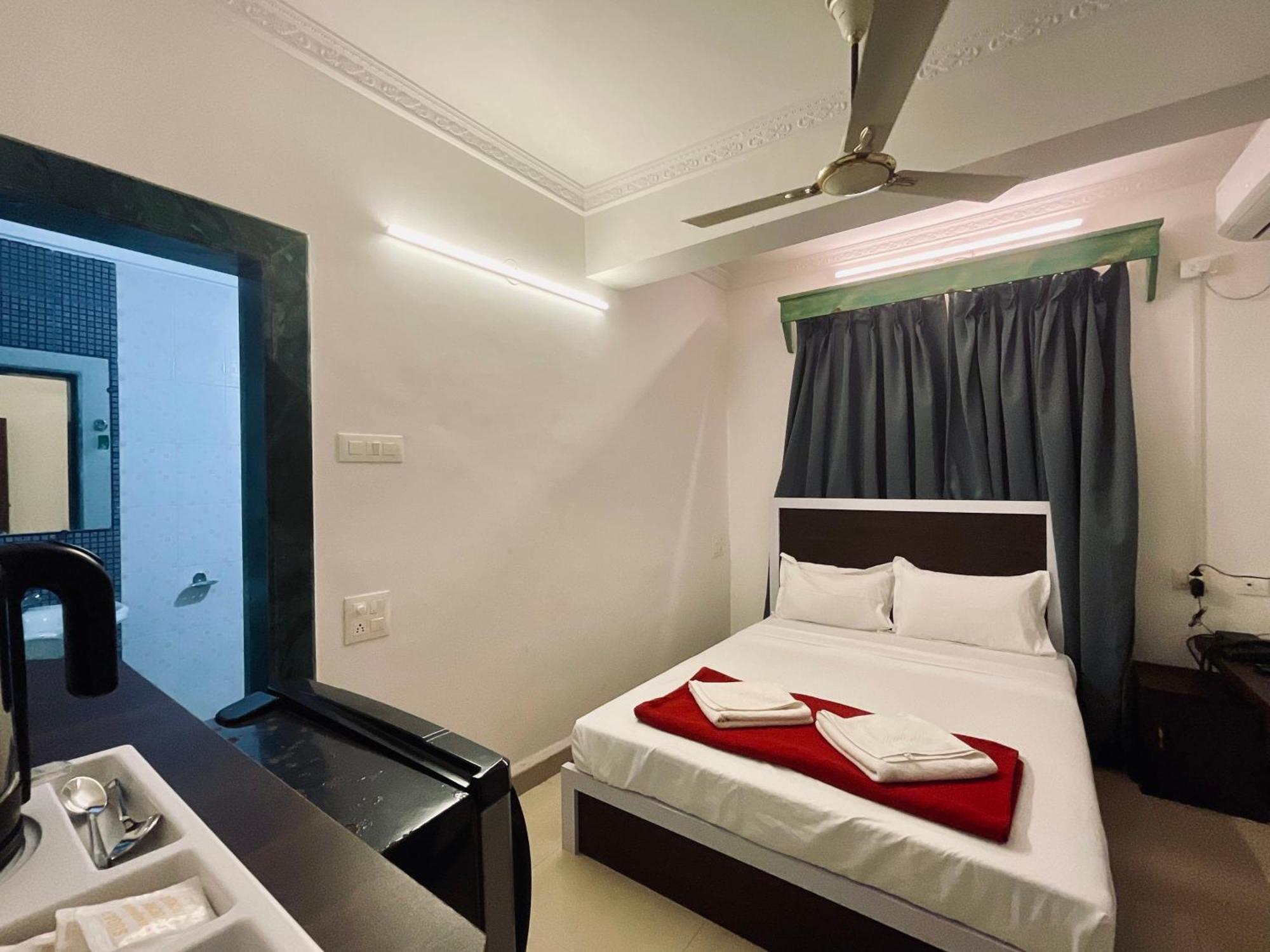 Nagas Hotel Satyavati Morjim Eksteriør bilde